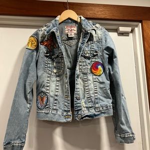 True Religion Destroyed patched jean jacket M